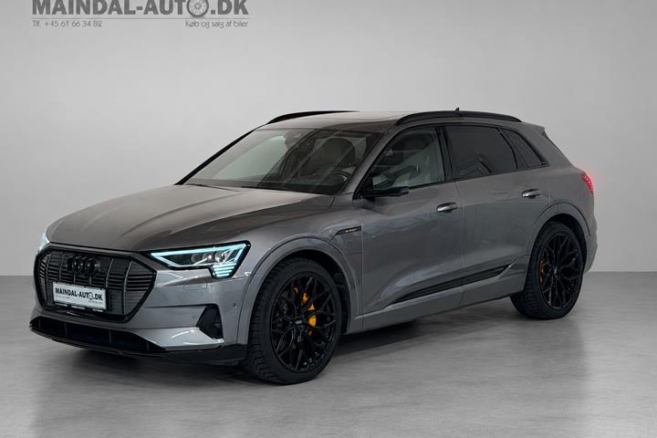 Orange Audi e-tron fra 2020