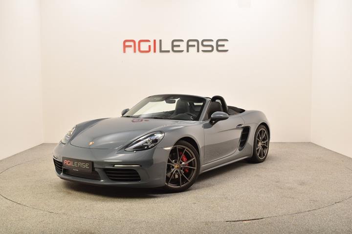 Blå Porsche 718 Boxster S fra 2017