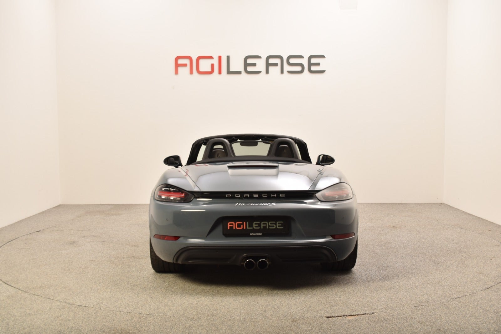 Blå Porsche 718 Boxster S fra 2017