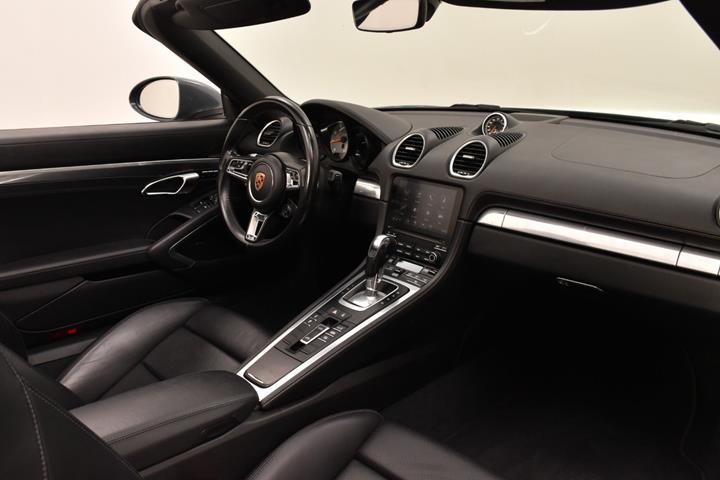 Blå Porsche 718 Boxster S fra 2017