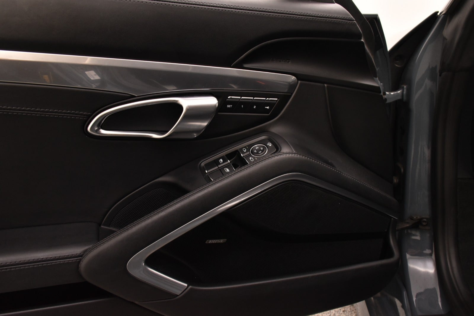 Blå Porsche 718 Boxster S fra 2017