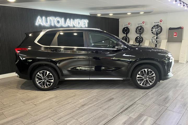 Sort Maxus Euniq6 fra 2022
