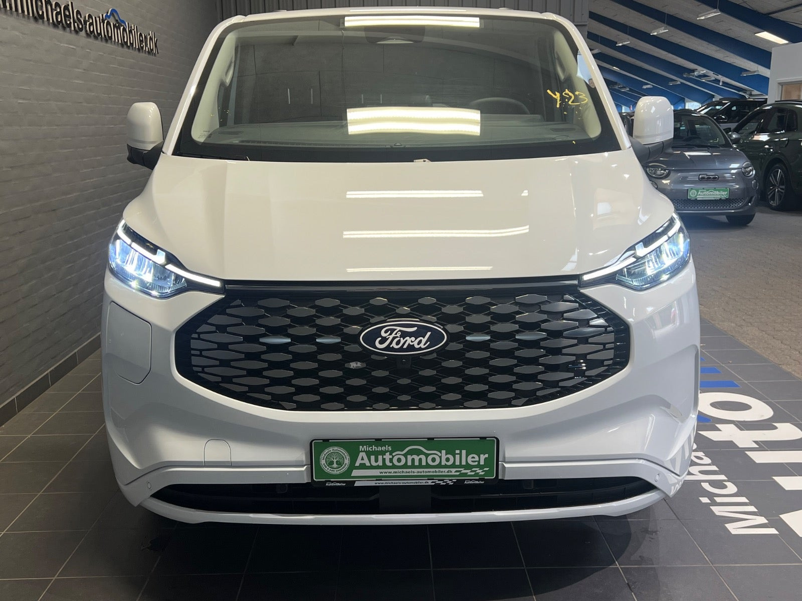 Hvid Ford E-Transit Custom 340 L2 fra 2026