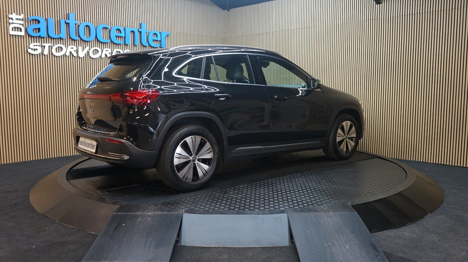 Sort Mercedes EQA250 fra 2025