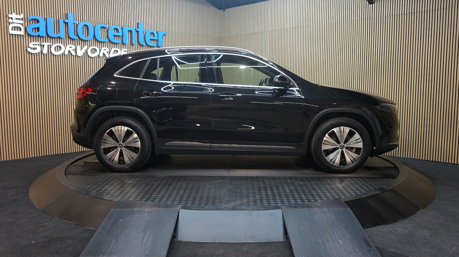Sort Mercedes EQA250 fra 2025