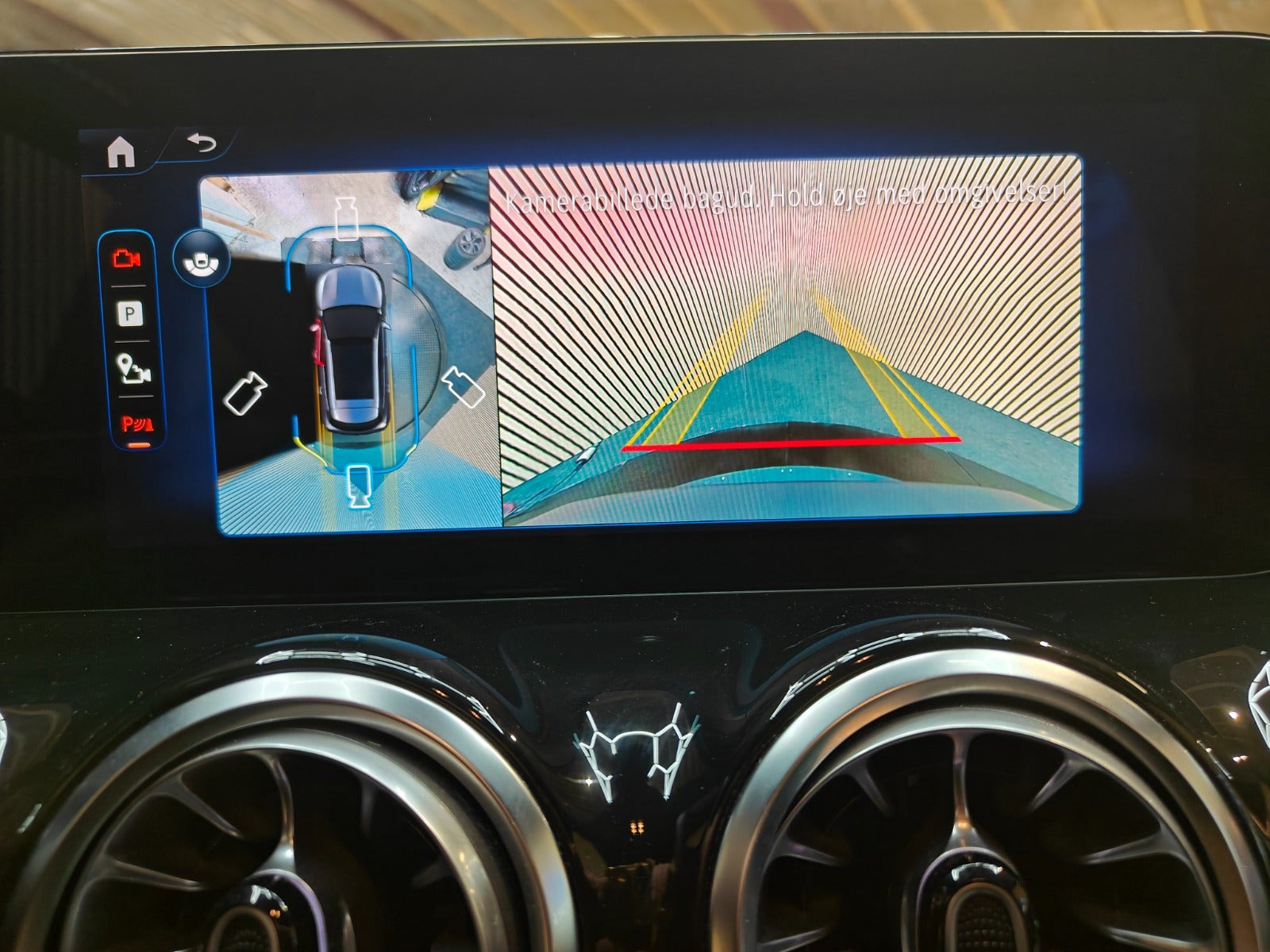 Sort Mercedes EQA250 fra 2025
