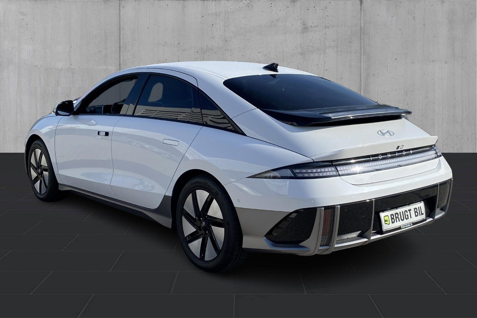 Hvid Hyundai Ioniq 6 fra 2024