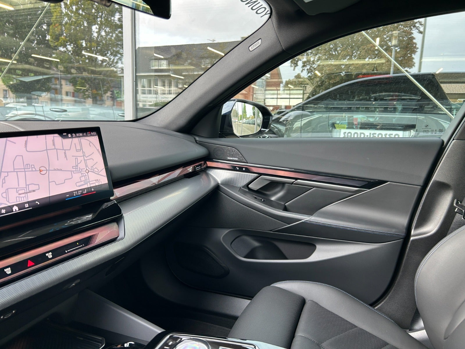 Sort BMW i5 fra 2025