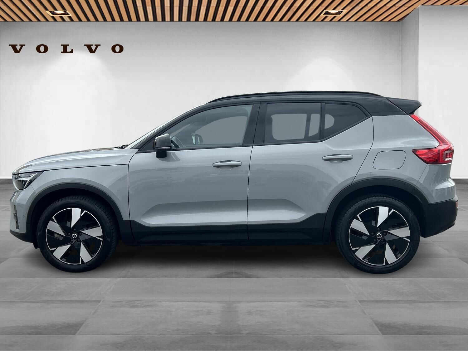 Grå Volvo EX40 fra 2024