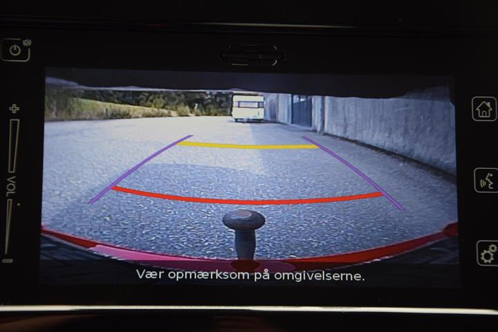 Rød Suzuki Swift fra 2021