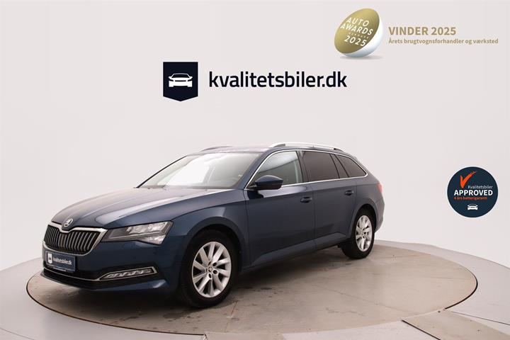 Blå Skoda Superb fra 2022