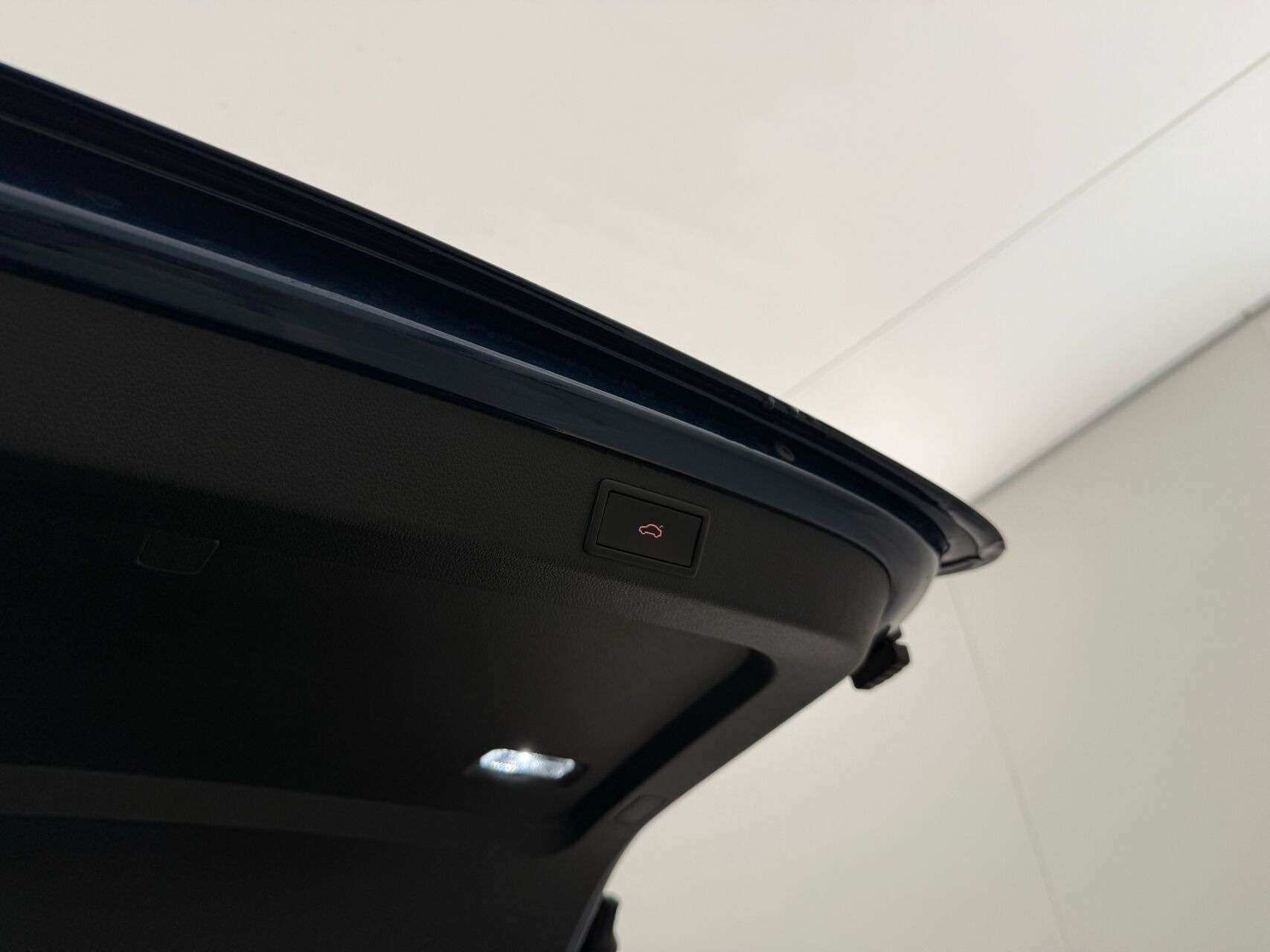 Blå Skoda Superb fra 2022