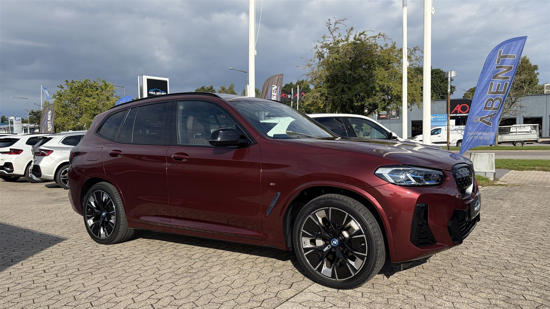 Rød BMW iX3 fra 2022