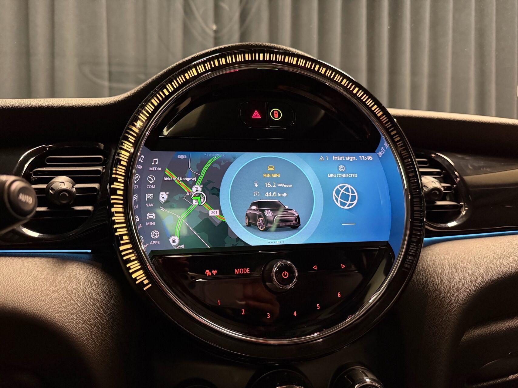 Sølv Mini Cooper fra 2023