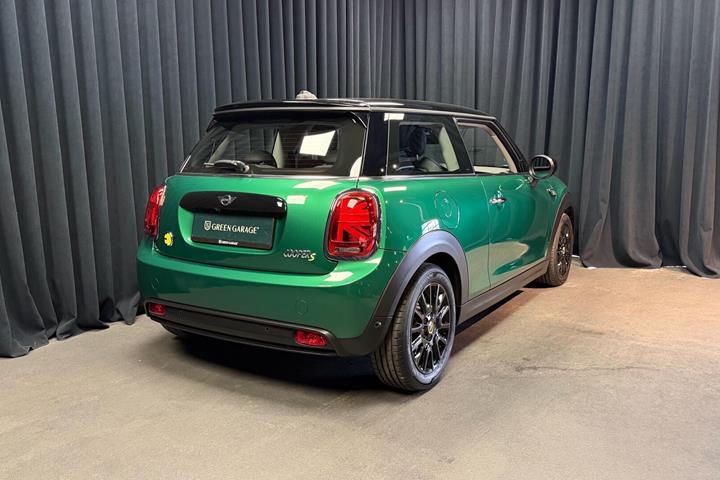 Grøn Mini Cooper fra 2023