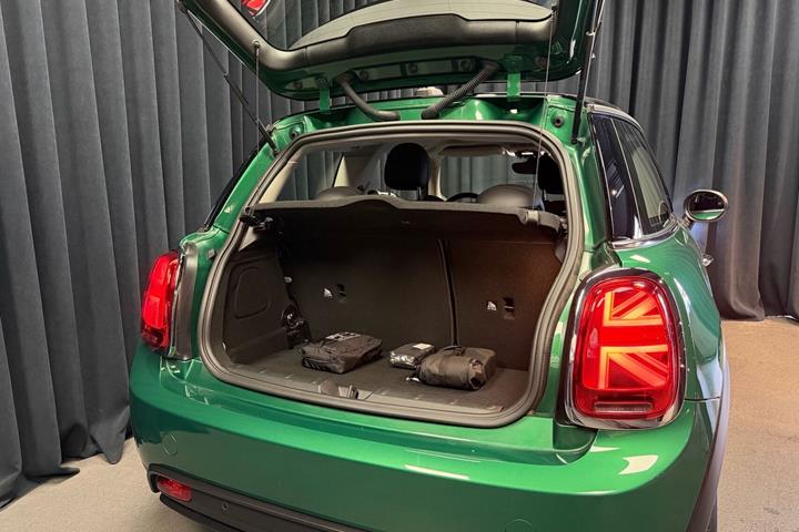Grøn Mini Cooper fra 2023