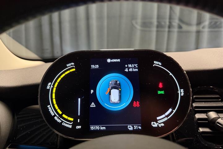 Grøn Mini Cooper fra 2023