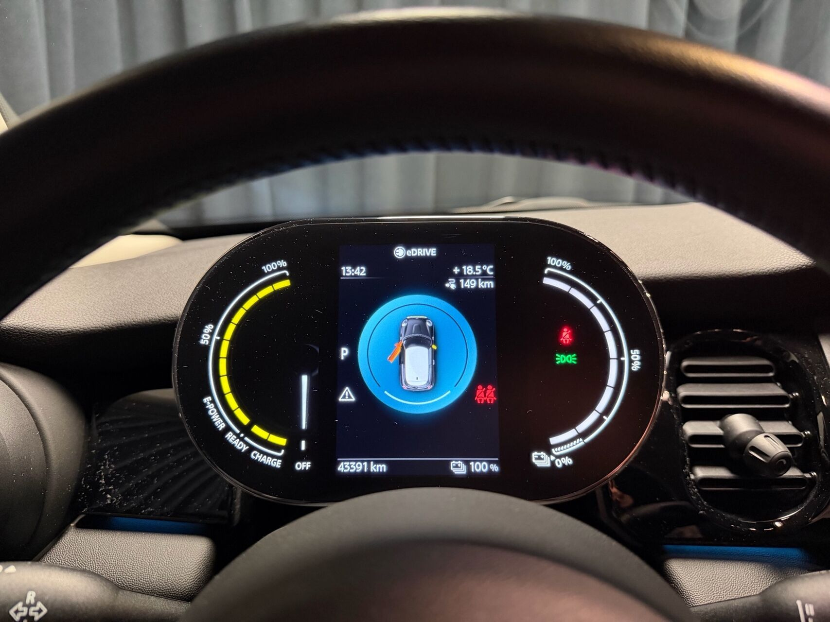 Sølv Mini Cooper fra 2023