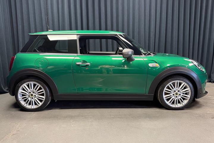 Grøn Mini Cooper fra 2020