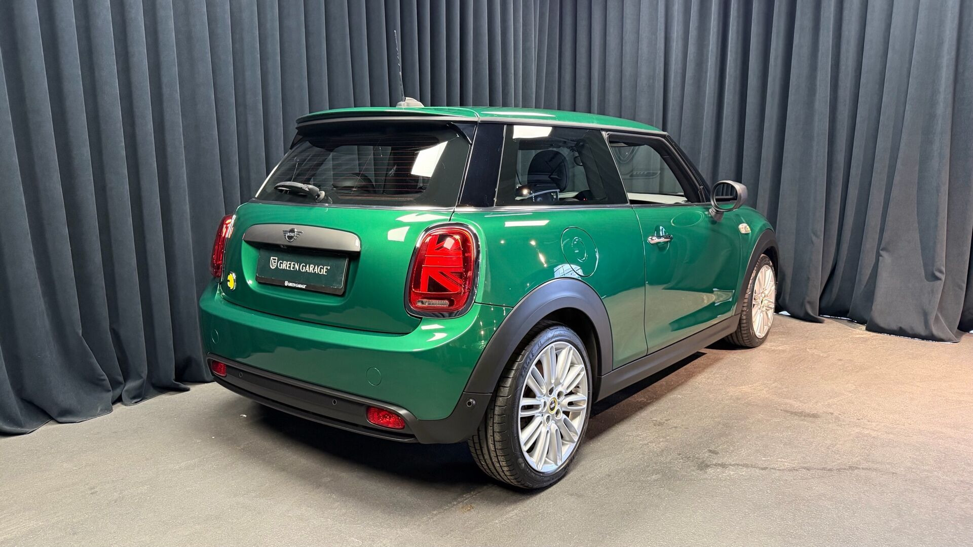 Grøn Mini Cooper fra 2020