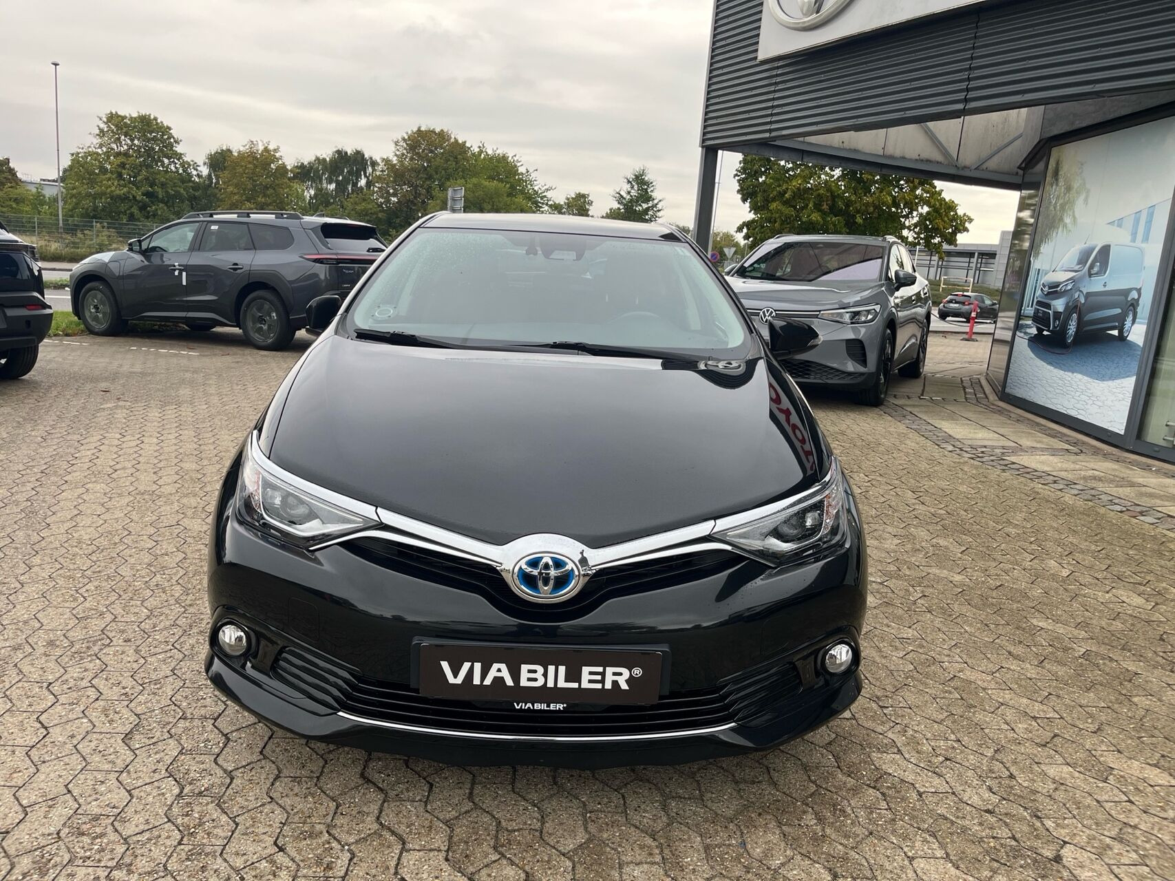 Sort Toyota Auris fra 2017