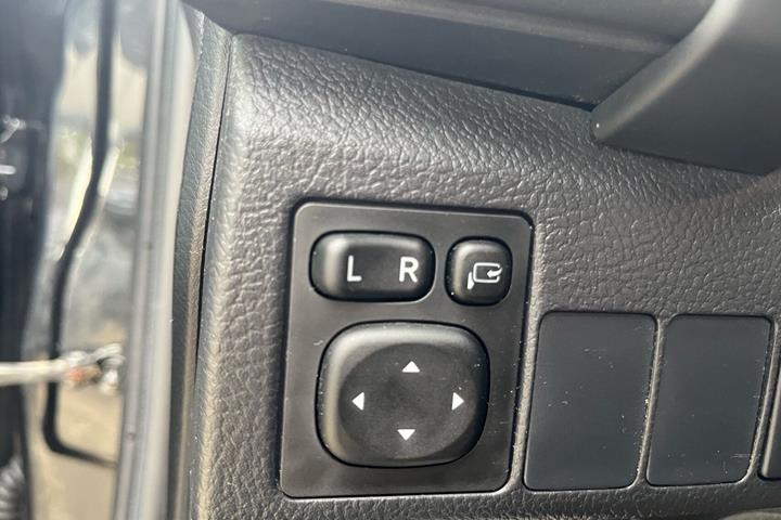 Sort Toyota Auris fra 2017