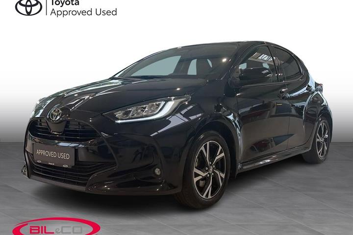 Sort Toyota Yaris fra 2024
