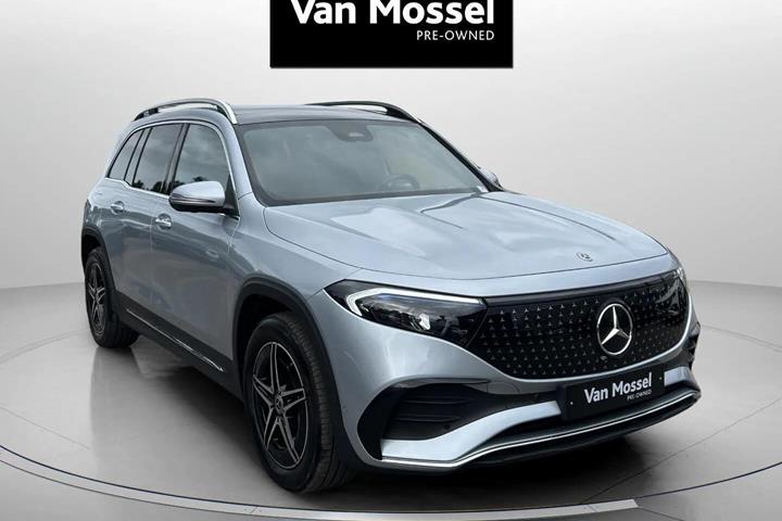 Sølv Mercedes EQB250+ fra 2025