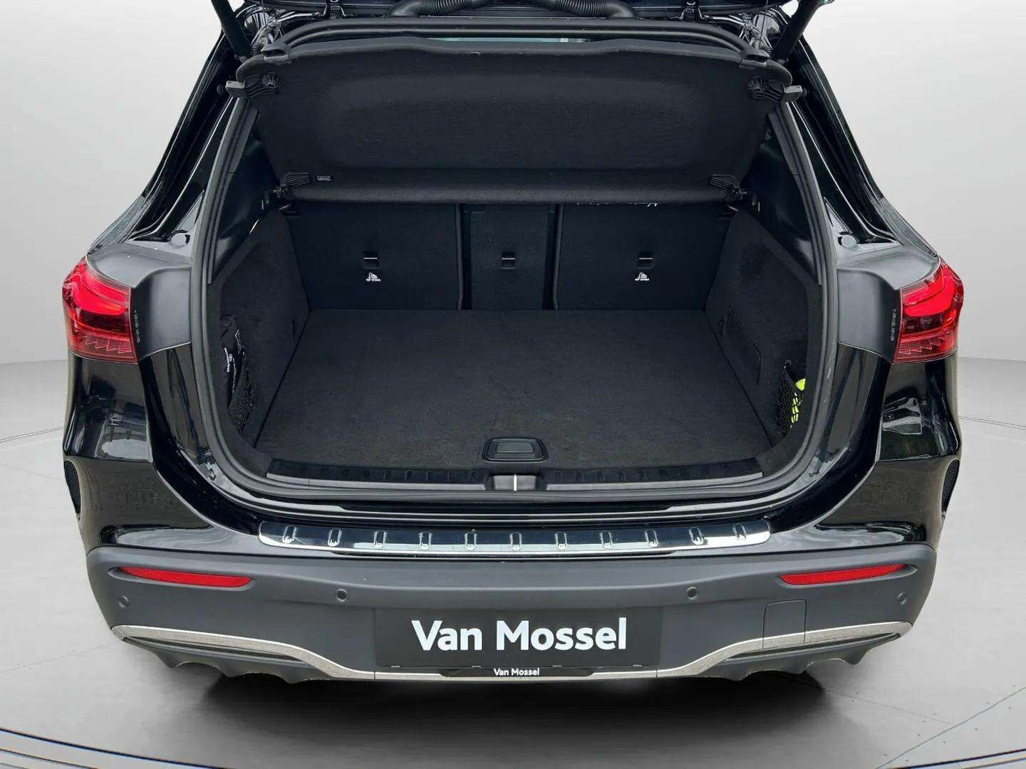 Sort Mercedes EQA250+ fra 2025