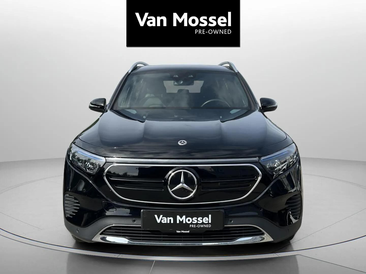 Sort Mercedes EQB250+ fra 2023