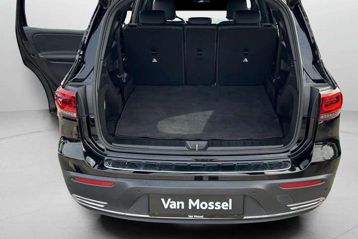 Sort Mercedes EQB250+ fra 2023