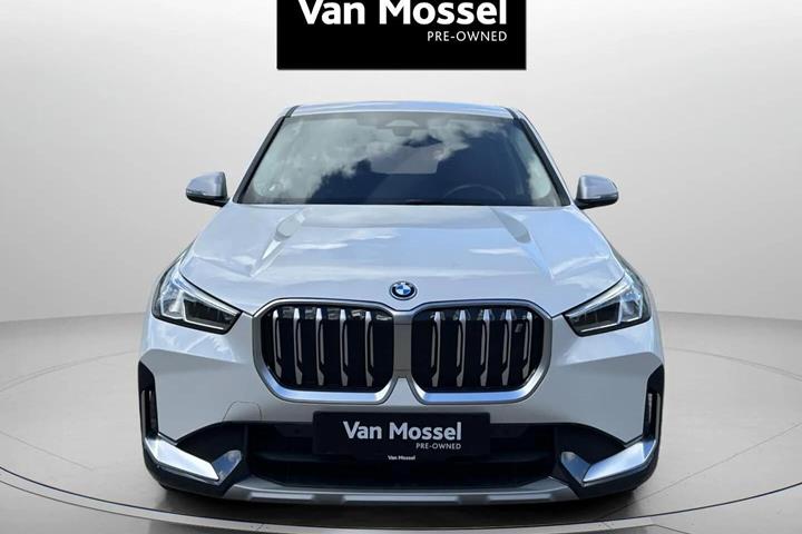 Hvid BMW iX1 fra 2023