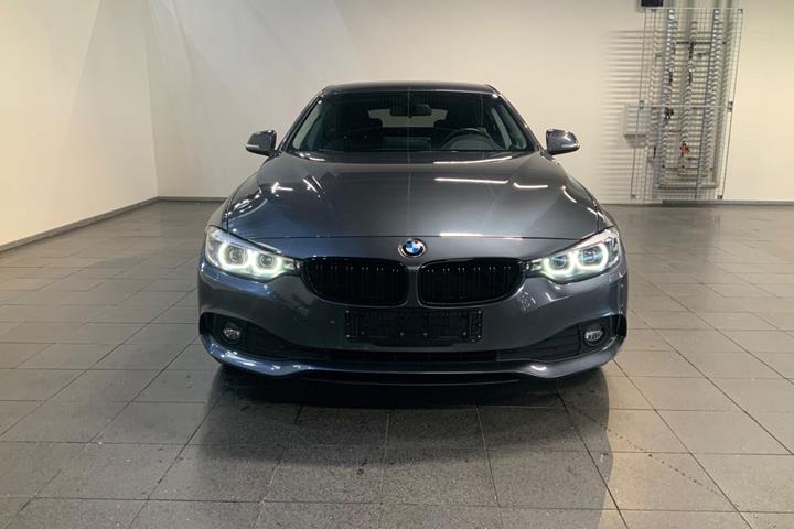 Grå BMW 420d fra 2019