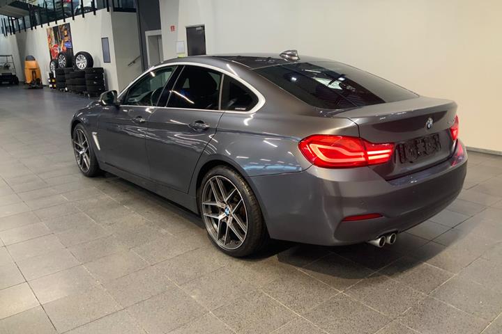 Grå BMW 420d fra 2019