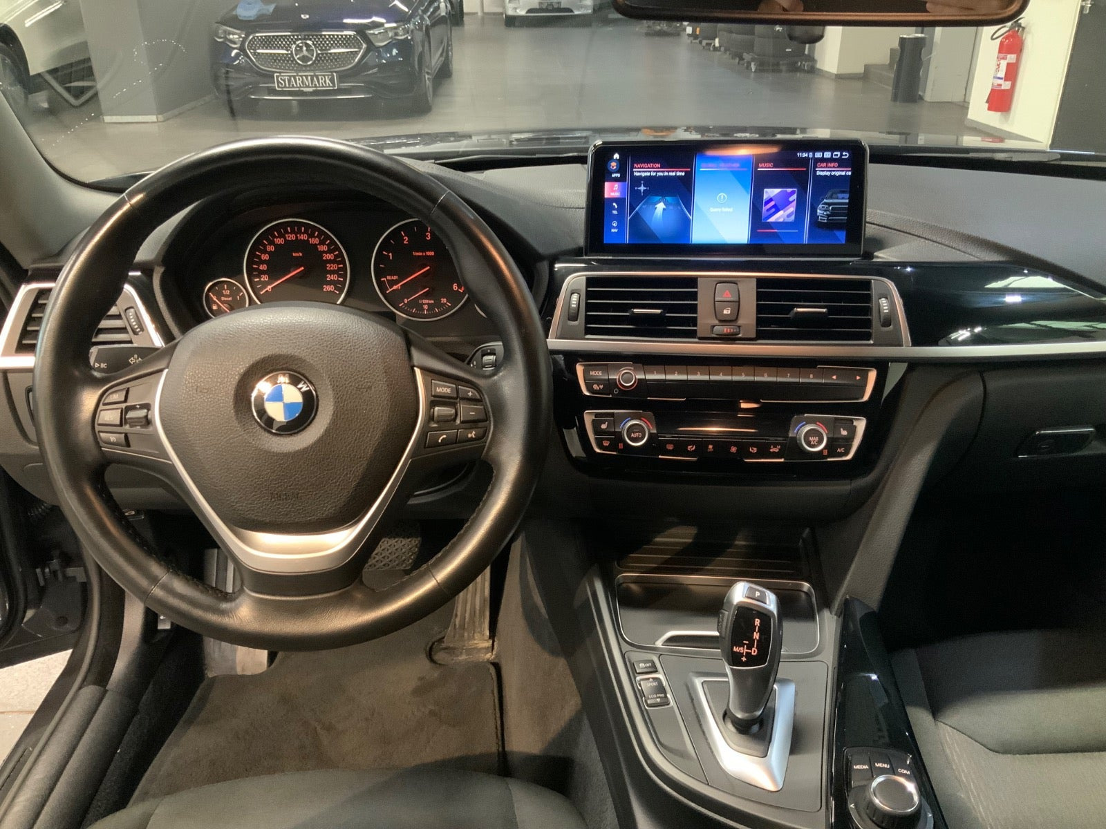Grå BMW 420d fra 2019