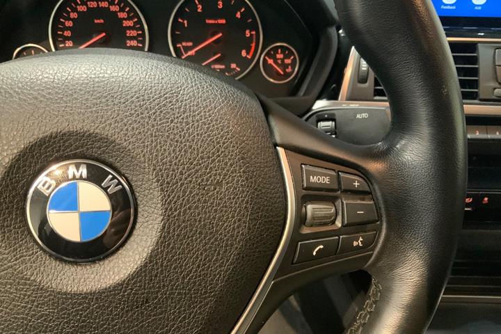 Grå BMW 420d fra 2019