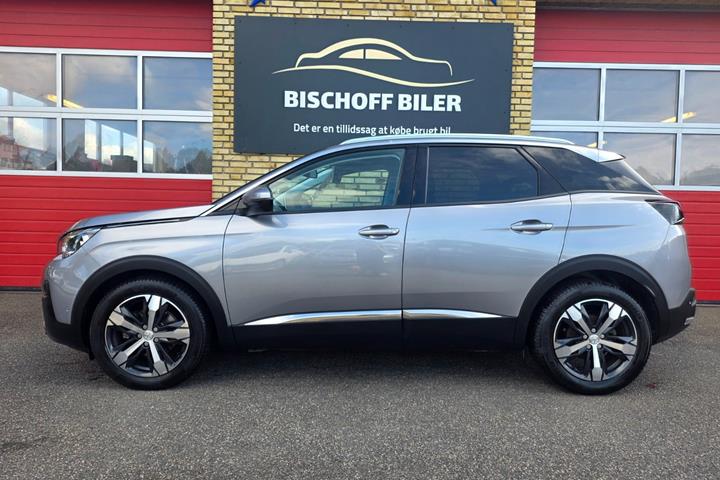 Sølv Peugeot 3008 fra 2017