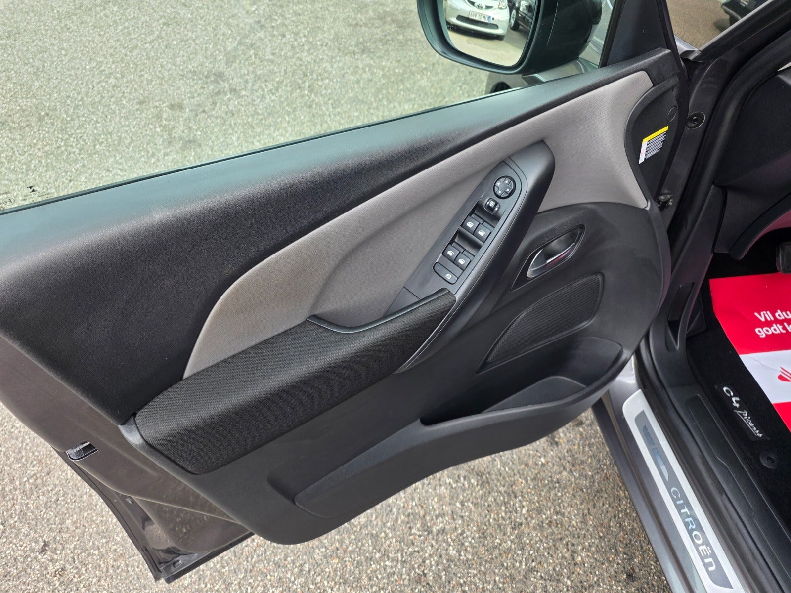 Grå Citroën Grand C4 Picasso fra 2018