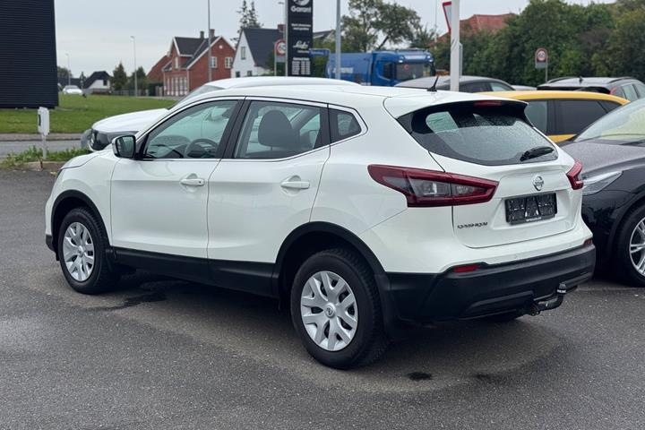 Hvid Nissan Qashqai fra 2020