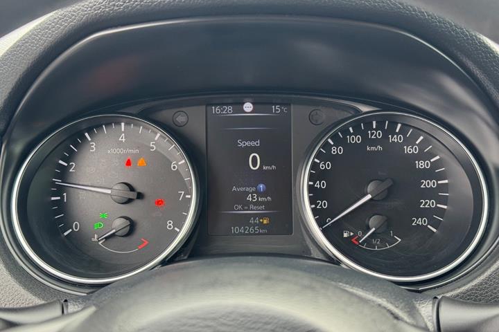 Hvid Nissan Qashqai fra 2020
