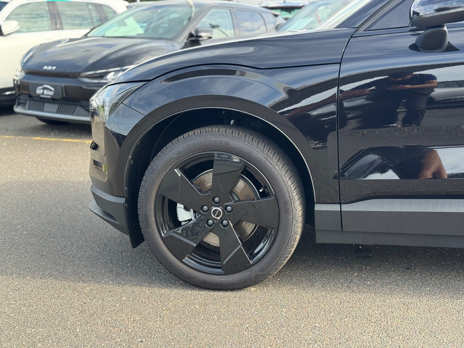 Sort Volvo EX30 fra 2026
