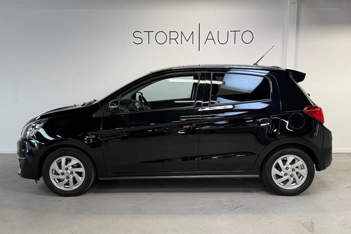 Sort Mitsubishi Space Star fra 2019
