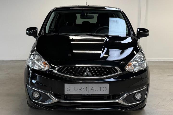 Sort Mitsubishi Space Star fra 2019