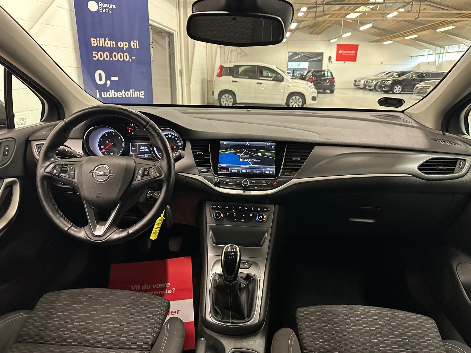Grå Opel Astra fra 2019