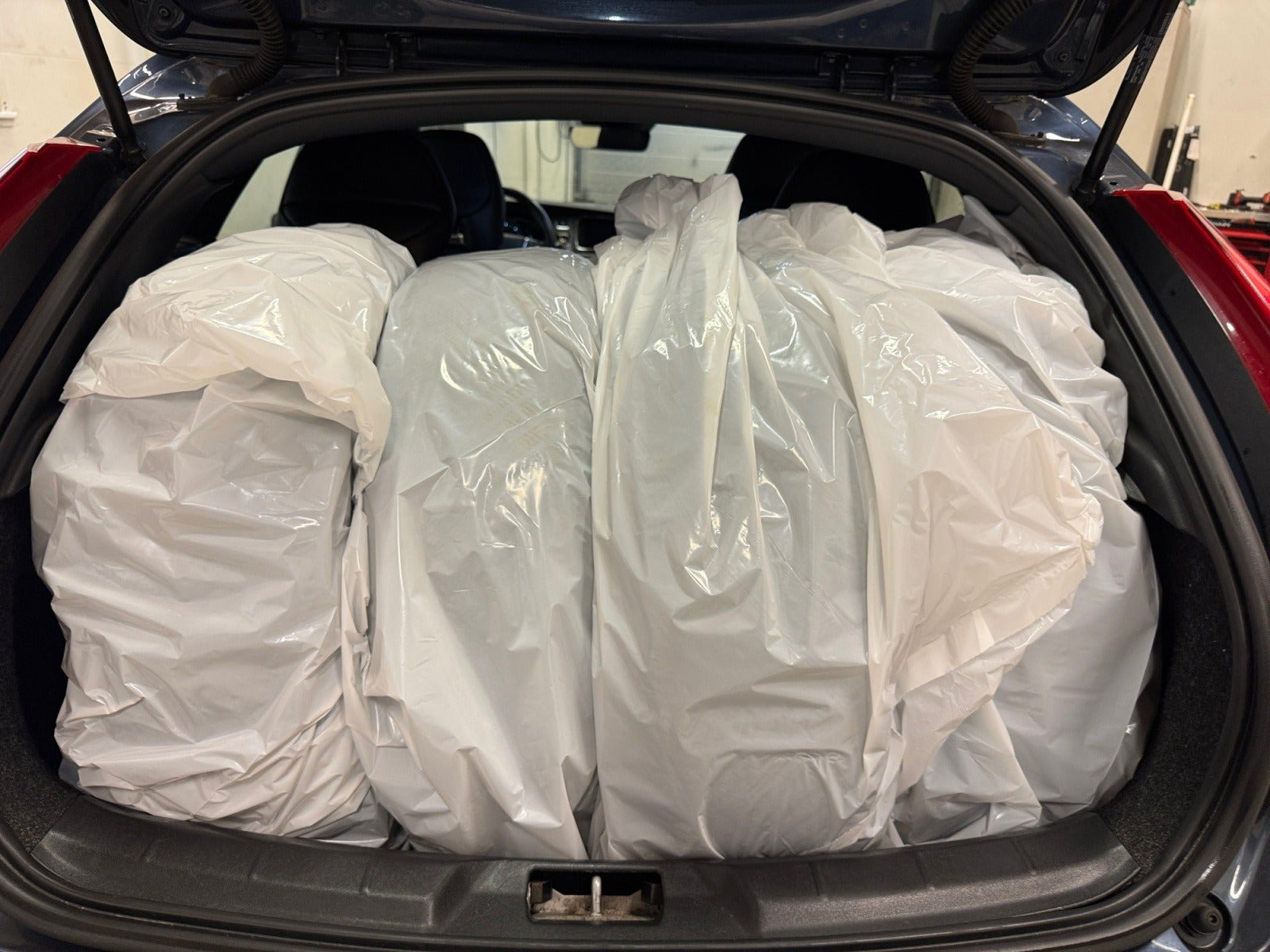 Blå Volvo V40 fra 2018
