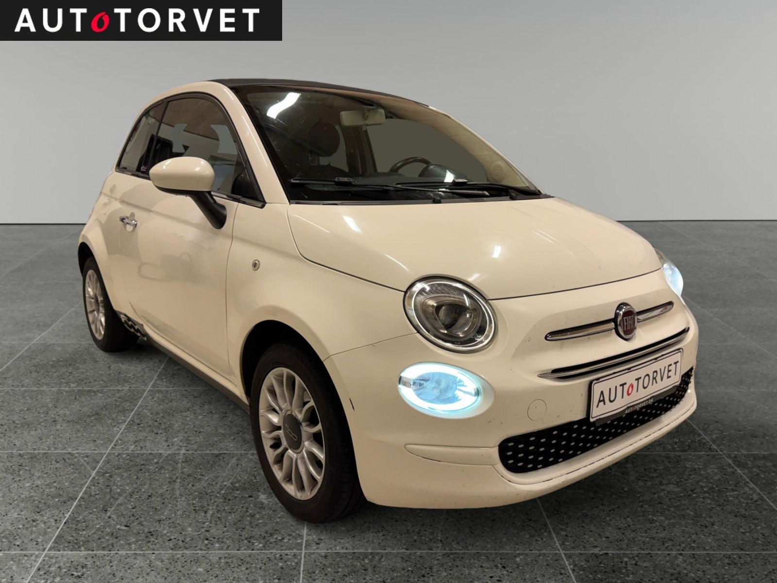 Hvid Fiat 500C fra 2019