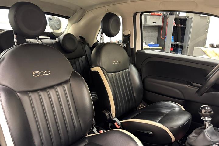 Hvid Fiat 500C fra 2019