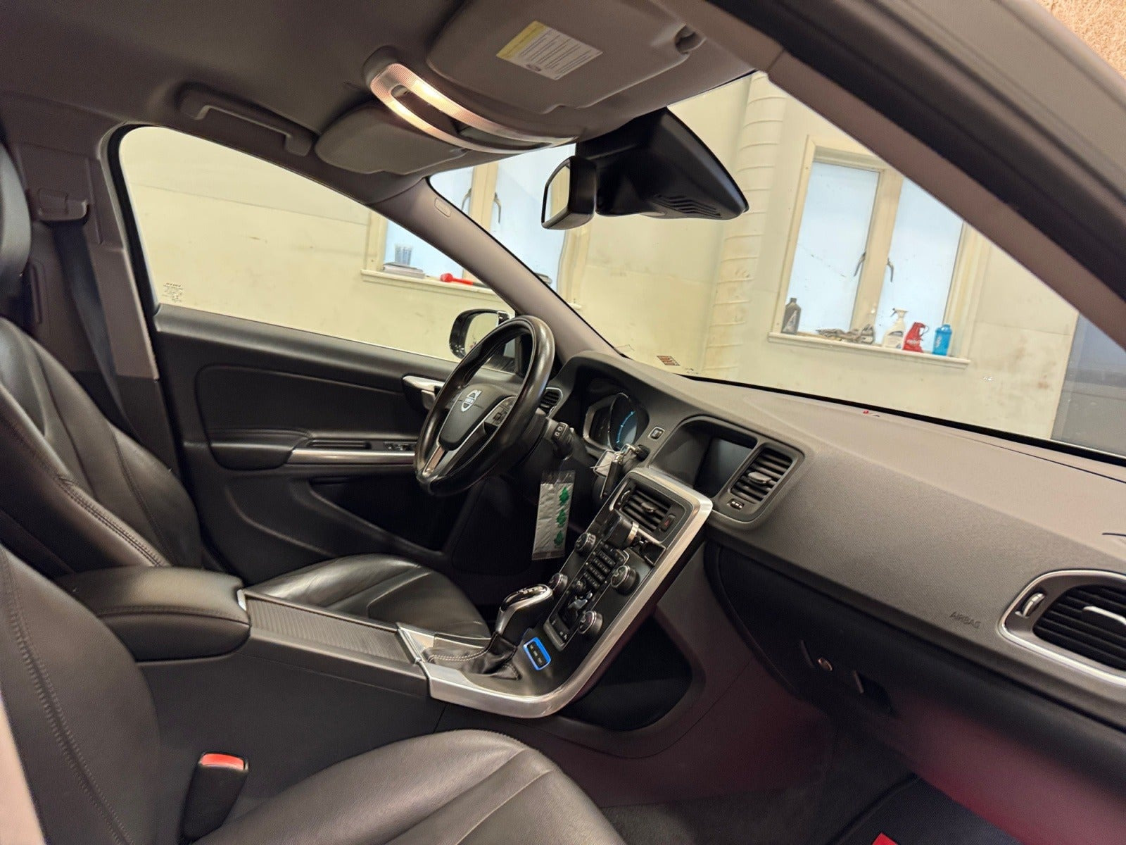 Sølv Volvo V60 fra 2014