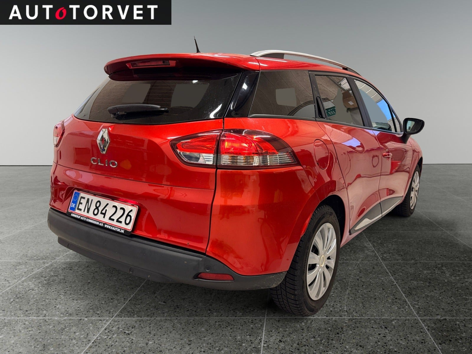 Rød Renault Clio IV fra 2019