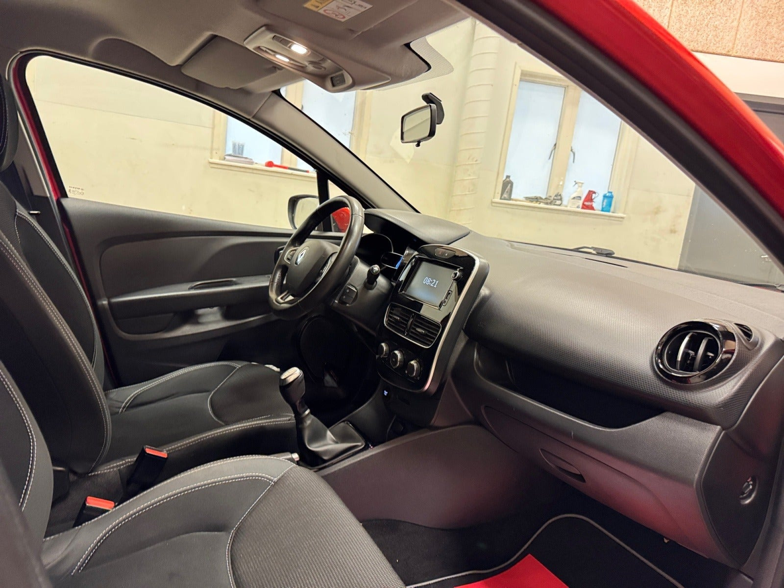 Rød Renault Clio IV fra 2019